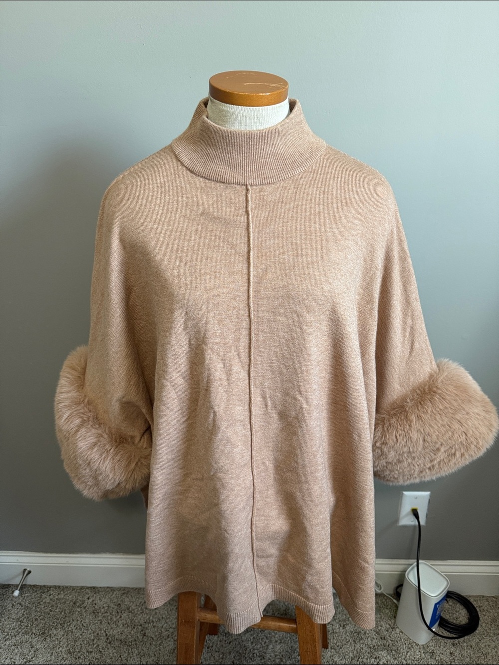 Sal’s Fifth Avenue - Faux-Fur Cuff Cream Turtleneck Sweater Poncho - XL